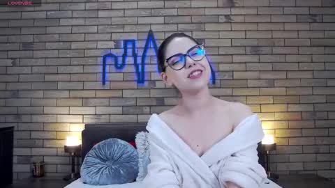 Snapshot of kailalewis chatting on September 21, 7:07 pm Kaila Lewis online show from September 21, 7:07 pm