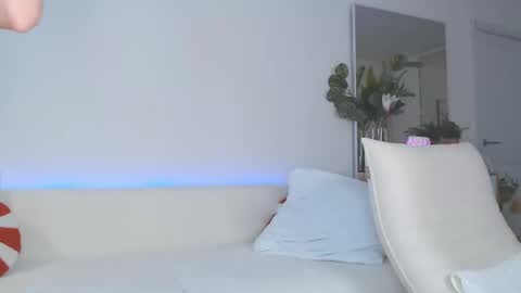 My name is Mia Pleasures to see you Lets have good time together online show from May 6, 7:14 am
