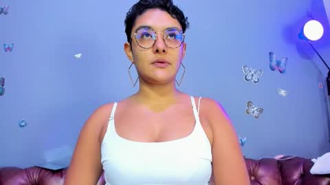 kaira_mosse_ online show from December 16, 11:49 am