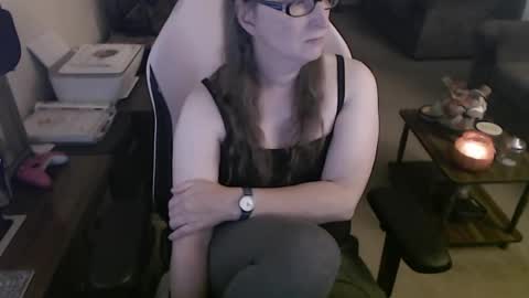 Snapshot of kait331 chatting on October 10, 2:50 am Camprincess331 online show from October 10, 2:50 am