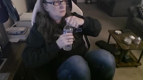 Snapshot of kait331 chatting on January 4, 1:42 am Camprincess331 online show from January 4, 1:42 am