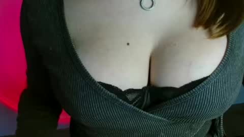 Kaitlin online show from March 26, 11:15 am