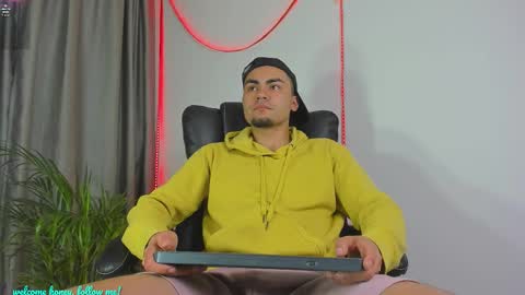 K A L I online show from November 26, 8:33 am