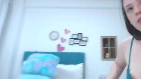 Kamilalopez online show from March 8, 12:00 am