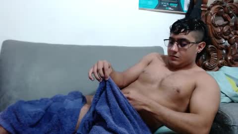 kamenov00 online show from January 26, 11:08 pm