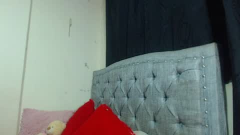 CAMILA SANTAMARIA online show from July 17, 12:12 am