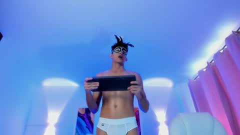 Kami online show from November 29, 7:21 pm