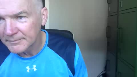 Robbie online show from May 10, 5:25 am