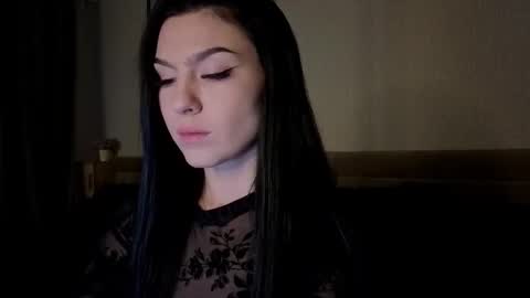 kara_life online show from October 6, 1:01 am