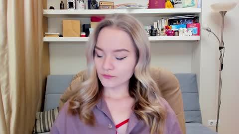 Snapshot of kara_smith_ chatting on January 6, 11:20 pm Kara. Off from 15th till 24th of December online show from January 6, 11:20 pm
