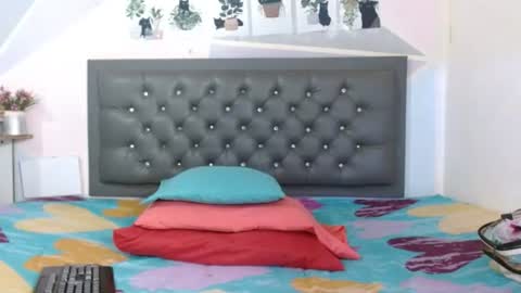 SOFIA online show from June 25, 9:09 pm
