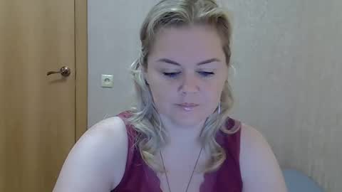 karennelsonx online show from September 29, 1:10 pm