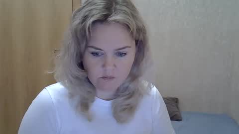 karennelsonx online show from October 19, 4:11 pm