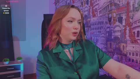 Snapshot of kari_lunna chatting on February 9, 3:22 am Karoline online show from February 9, 3:22 am