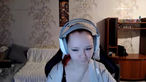 Snapshot of karicynthia chatting on September 16, 4:43 pm Lisa Backler online show from September 16, 4:43 pm
