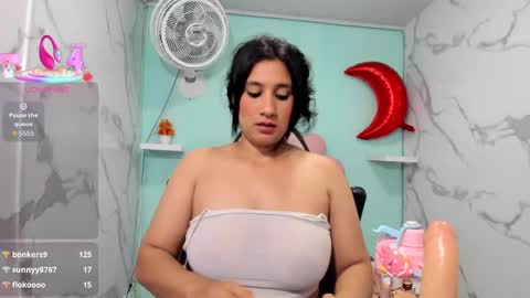 Snapshot of karime_sexygirl chatting on October 19, 3:38 pm Karime online show from October 19, 3:38 pm