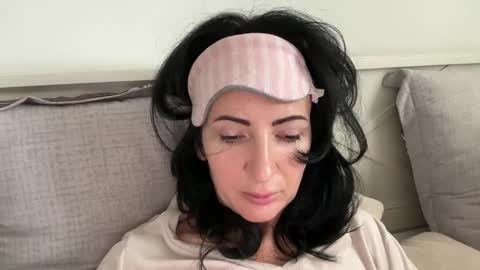 Snapshot of karinablair chatting on February 16, 1:27 pm Karina online show from February 16, 1:27 pm