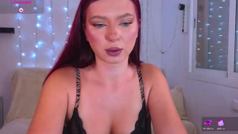 Snapshot of karinchik_ chatting on February 18, 6:37 pm Karina online show from February 18, 6:37 pm