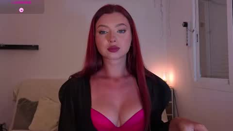 Snapshot of karinchik_ chatting on October 7, 8:16 pm Karina online show from October 7, 8:16 pm
