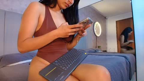 Karla online show from April 15, 8:20 pm