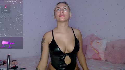 Andreea Fun it s my name online show from November 1, 5:34 pm