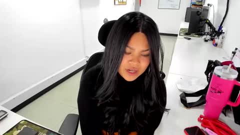 karla_cg online show from April 19, 1:06 am