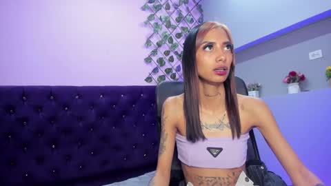 karlaslutskinny__ online show from October 30, 4:29 pm