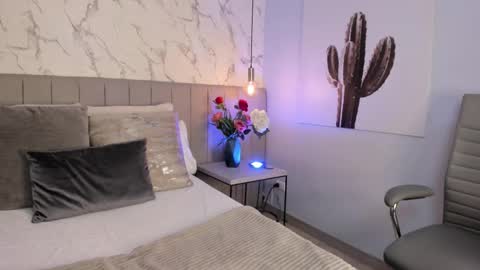 karlla_brown online show from February 24, 3:15 pm