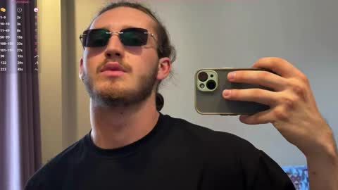 Karlos and Louis online show from April 19, 3:18 am