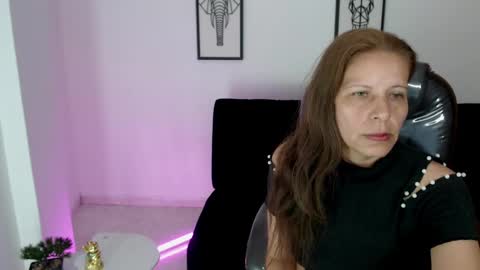 Snapshot of karlye_hot chatting on February 15, 7:16 am KARLYE online show from February 15, 7:16 am