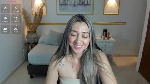 karlyy_ online show from November 24, 8:51 pm