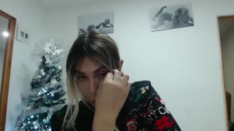karol28g online show from December 4, 2:25 am
