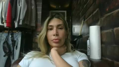 karol28g online show from February 11, 12:03 am