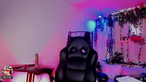  karol  online show from May 30, 3:21 pm