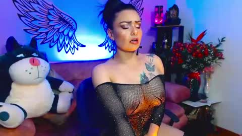Karol Kenedy online show from May 28, 7:06 am