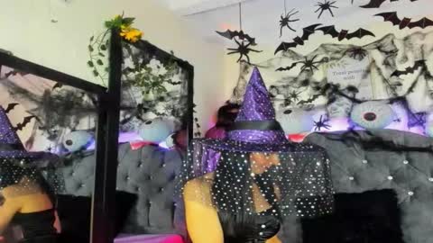 Snapshot of karol_rose12 chatting on October 20, 7:19 pm Karol online show from October 20, 7:19 pm