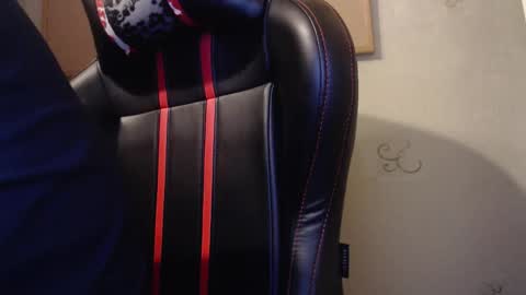 Karol  online show from November 25, 3:00 pm