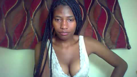 karoliee online show from May 12, 5:55 pm