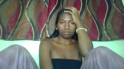 karoliee online show from May 10, 4:46 pm