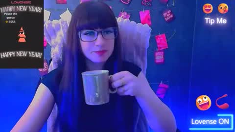 Caroline online show from April 16, 5:40 am