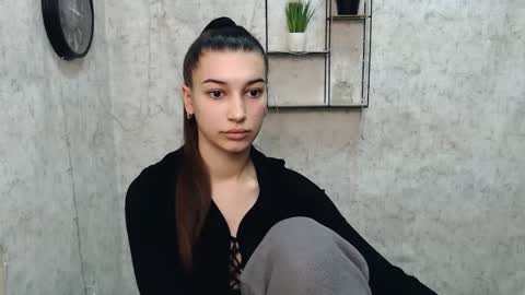 Snapshot of karolinamex_ chatting on February 9, 9:58 am Karolina online show from February 9, 9:58 am