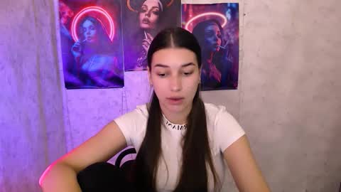 Karolina online show from November 18, 7:00 am