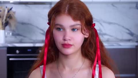 lina online show from December 16, 12:11 pm