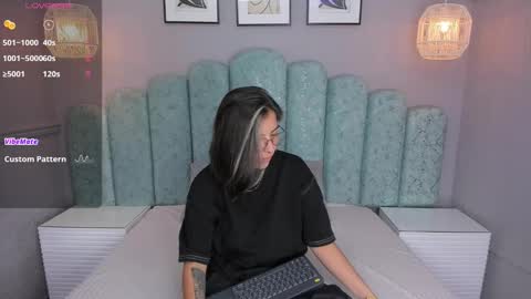 Snapshot of karoll_santos chatting on January 17, 3:23 am Karol Santos online show from January 17, 3:23 am