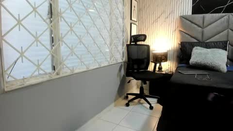 My name is  Miss Karol online show from May 13, 11:20 am