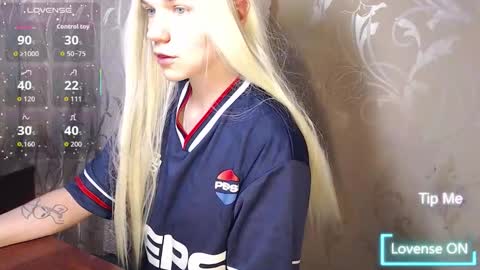 Caroline Fox online show from February 12, 12:20 pm