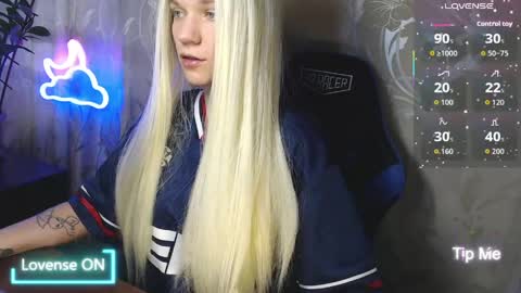 Caroline Fox online show from March 20, 10:42 am