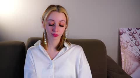 Angel online show from February 27, 12:42 pm