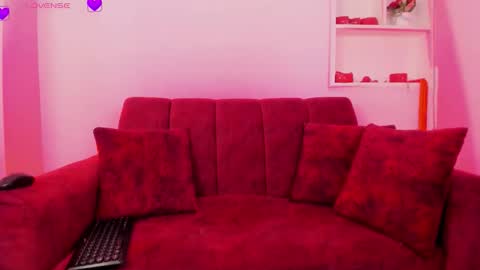 Kasandra Grant online show from December 3, 1:04 am