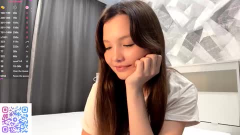 Kira online show from October 7, 7:10 pm